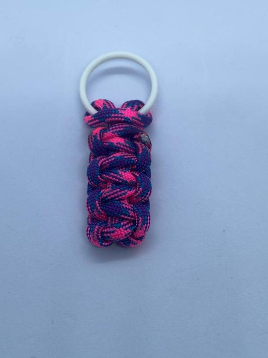 paracord keychain / zipper pull