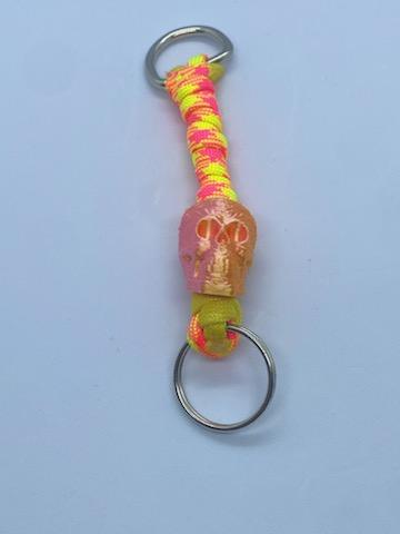paracord keychain / zipper pull