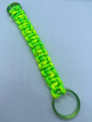 paracord keychain / zipper pull