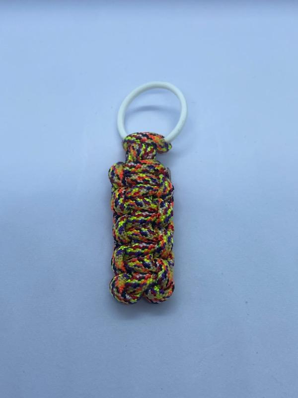 paracord keychain / zipper pull
